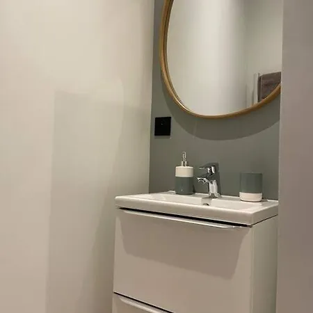 Lägenhet Moderne Et Calme En Hyper Centre Aix-les-Bains